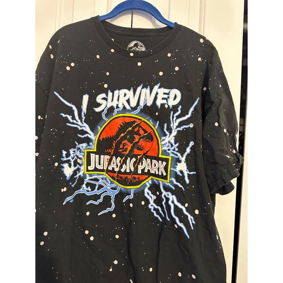 Fashion Nova I Survived‎ Jurassic Park women's t-shirt L - Picture 3 of 5